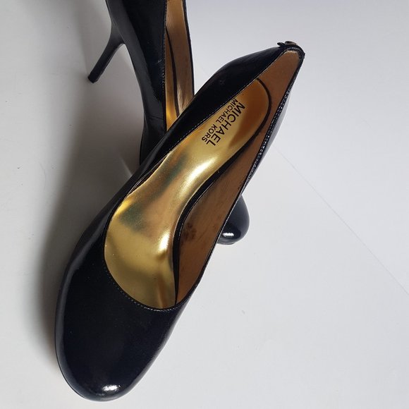 Michael Kors Size 8 M PUmp Heel Black Womens